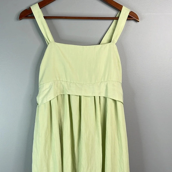 VINCE NWT Bow Pleated Sleeveless Midi Dress Sage Green Crinkle Tencel/Nylon S - Picture 3 of 12
